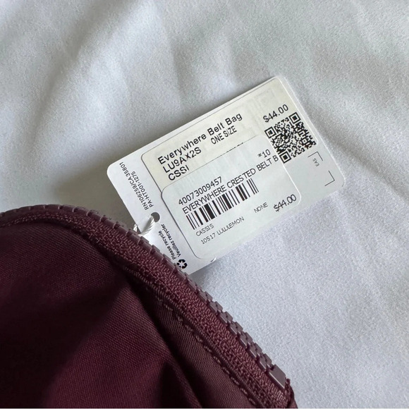 🆕💜 Lululemon UBC Everywhere Belt Bag - Cassis - Picture 4 of 6